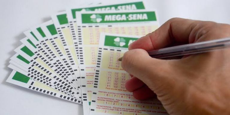 Mega-Sena acumula e pode pagar R$ 11 milhões no sábado