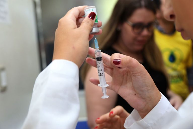 Vacinação contra a gripe é prorrogada em todo o Estado do Rio