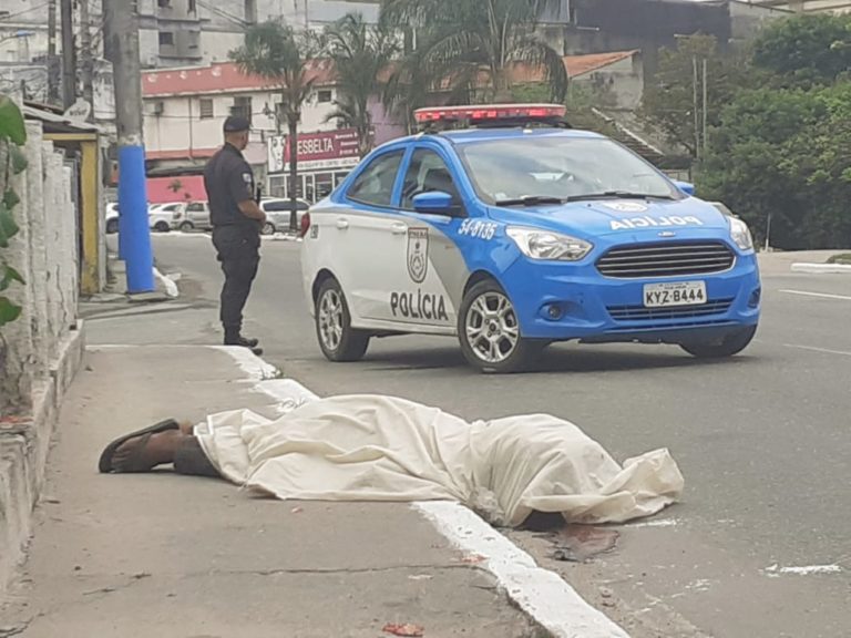 Homem morre atropelado no Centro de São Gonçalo