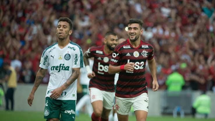 Torcedores simulam rodadas finais do Brasileiro e chance de Palmeiras campeão