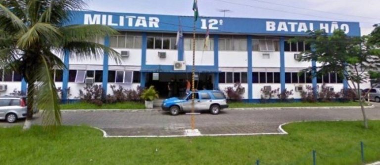 PMs realizam operação no Complexo do Caramujo, em Niterói