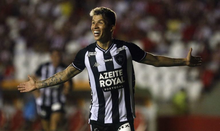 Botafogo vence Náutico nos pênaltis e avança na Copa do Brasil