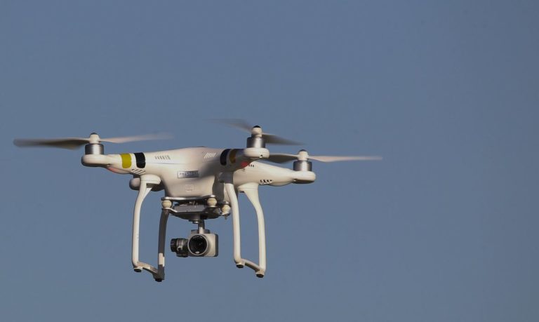 Coronavírus: Drones com alto-falantes serão usados para evitar aglomerações no Rio