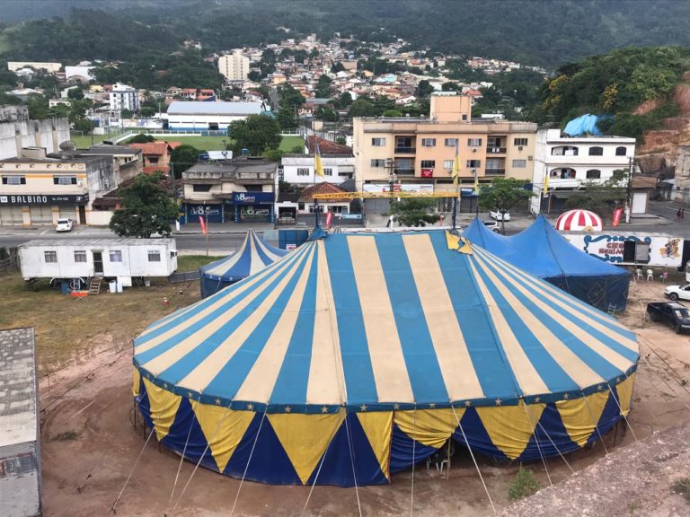Coronavírus: Morador de São Gonçalo faz campanha de doação para ajudar família em circo