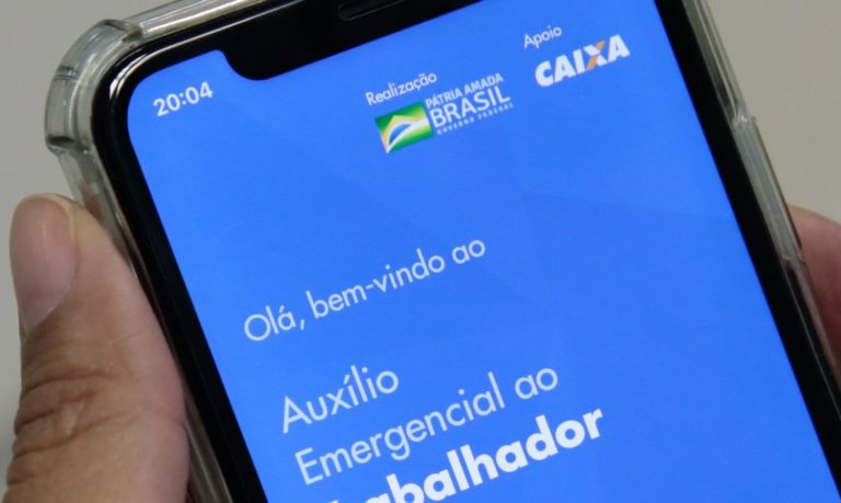Caixa paga 2ª parcela de R$ 300 da extensão do auxílio emergencial