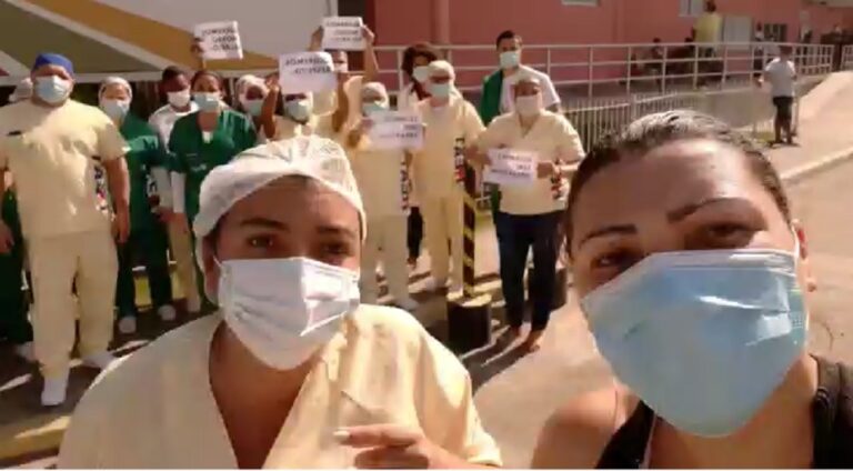 Atrasos de salário causam protestos entre os profissionais do Hospital Alberto Torres. Veja o vídeo: