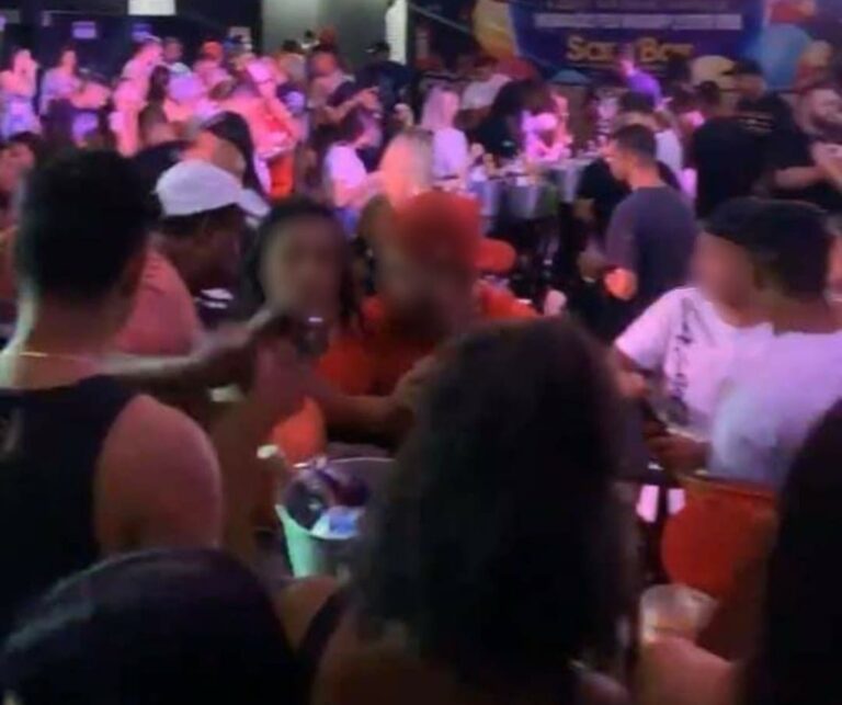 Em meio à pandemia, bares de São Gonçalo ficam lotados e registram aglomeração no fim de semana; Veja o vídeo