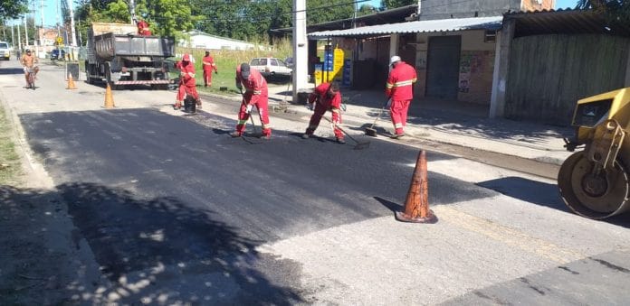 Prefeitura de Maricá recupera ruas no Espraiado, Ubatiba e Inoã