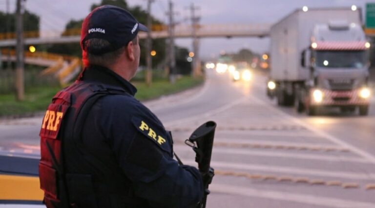 Foragido da justiça é preso pela PRF em Petrópolis