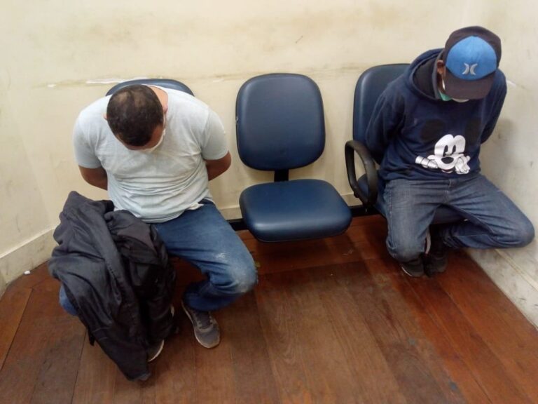 Maricá: Dois homens são presos após tentar furtar mercado em Itapeba
