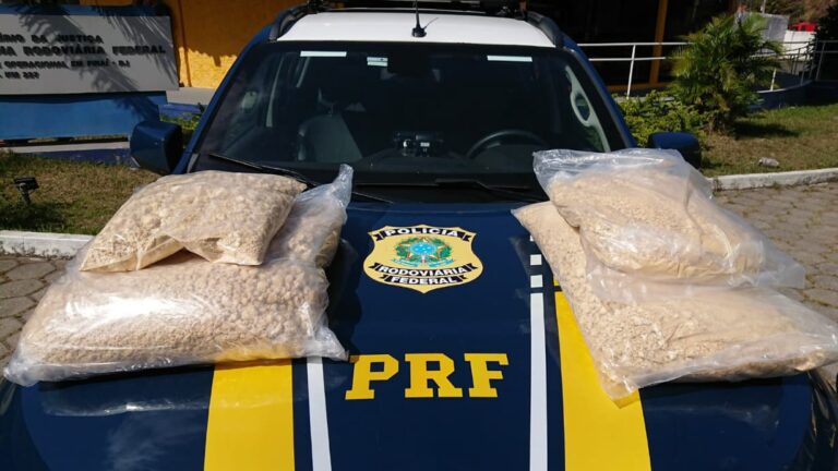 Carga de pasta base de cocaína avaliada em R$ 5 milhões é apreendida em Piraí. Veja o vídeo: