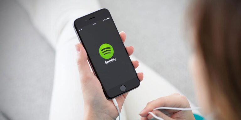 Usuários do iPhone relatam problemas para abrir aplicativos do Spotify e Nubank