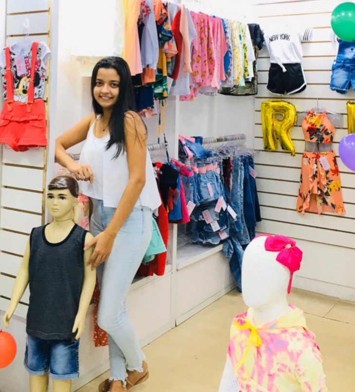 Jovem empreendedora de 21 anos realiza sonho e cria loja de roupas infantis em Alcântara