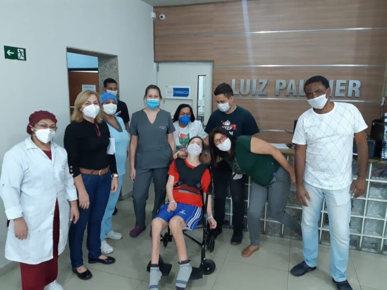 Paciente com síndrome de down internado em hospital de São Gonçalo vence a Covid-19