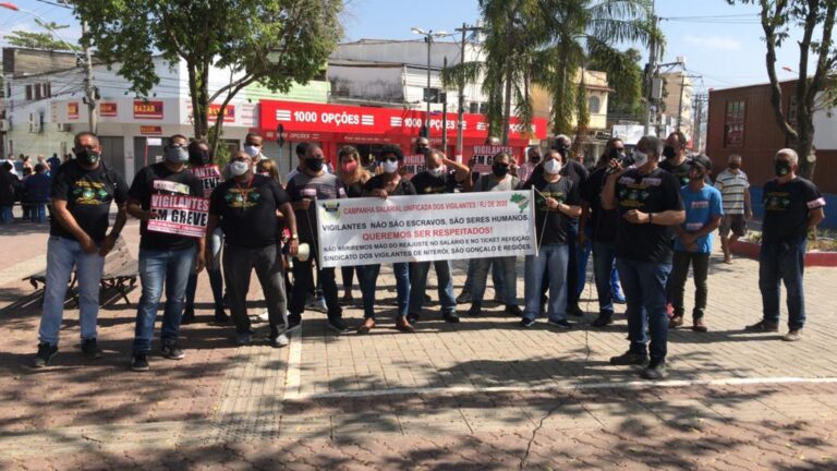 Vigilantes bancários fazem manifestação no Centro de Maricá