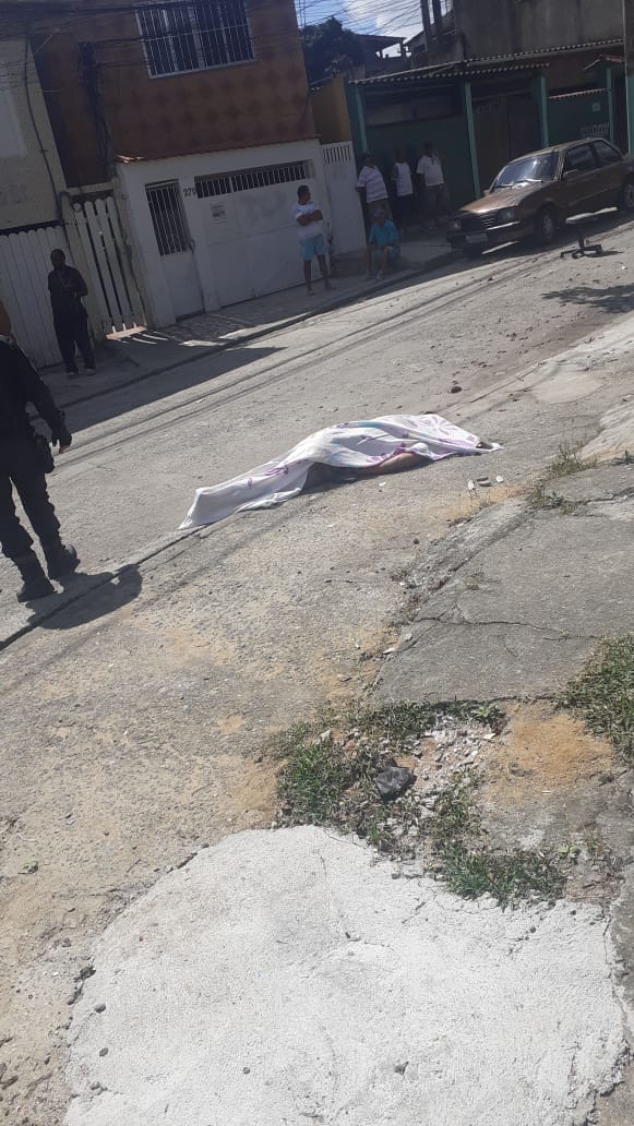 Homem é encontrado morto a tiros no Pontal, em São Gonçalo