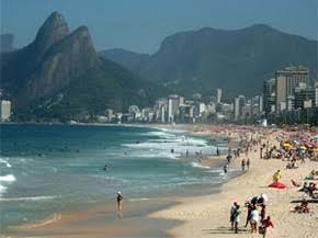 Prefeitura do Rio libera banho de mar