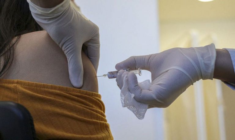 Rússia registrará segunda vacina contra covid-19 até 15 de outubro