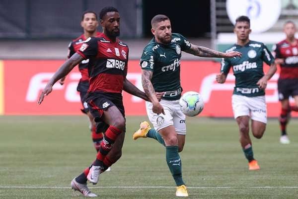 Em jogo quase não realizado, Flamengo e Palmeiras empatam