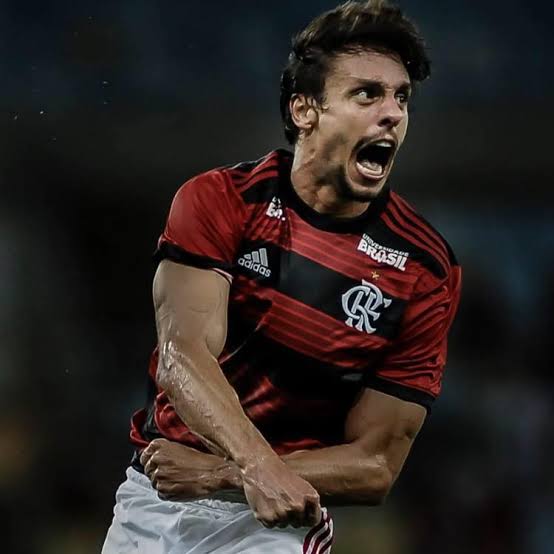 Rodrigo Caio é o oitavo jogador do Flamengo a testar positivo para a Covid-19