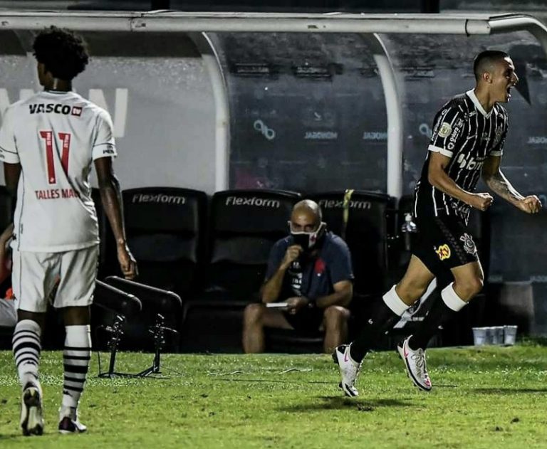 Vasco perde para o Corinthians com gol no final do jogo