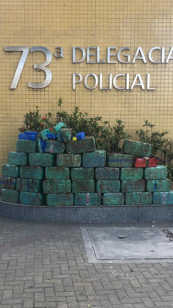 Traficantes do Complexo do Salgueiro ‘perdem’ uma tonelada de maconha para a Polícia