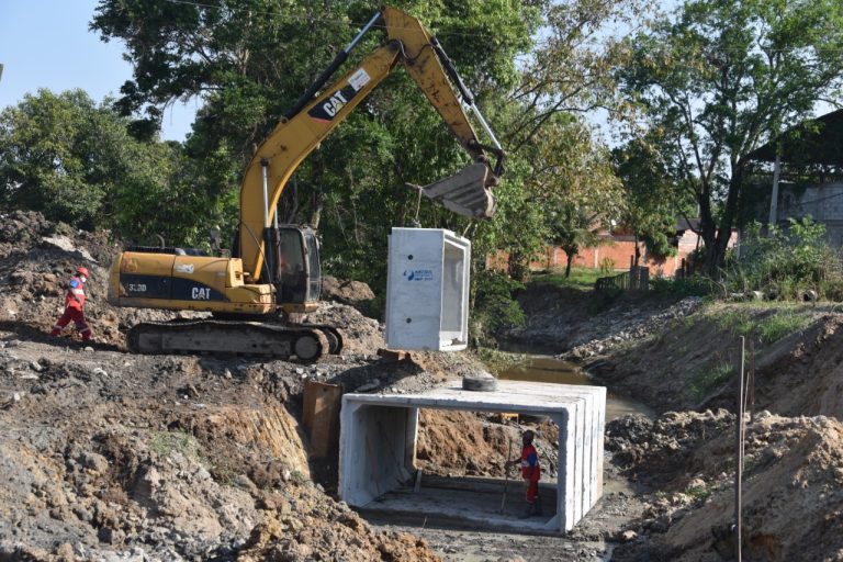 Prefeitura de Maricá realiza ações de drenagem e pavimentação em quatro bairros