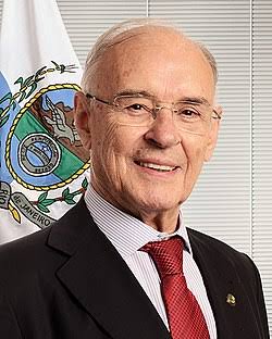 Senador Arolde de Oliveira morre vítima da covid-19