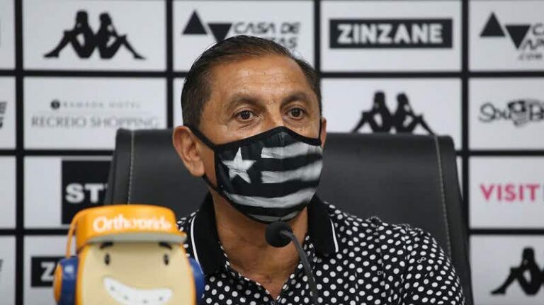 Botafogo informa que Ramón Díaz não é mais técnico do clube
