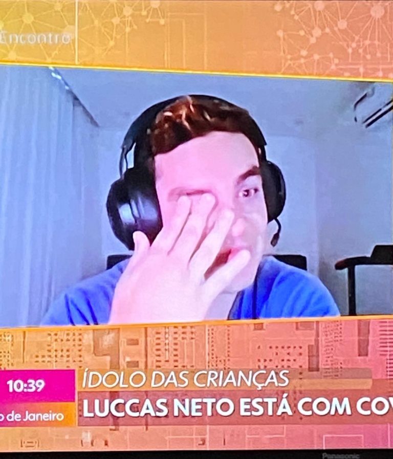 Com covid-19, Youtuber Luccas Neto chora ao falar do filho recém-nascido