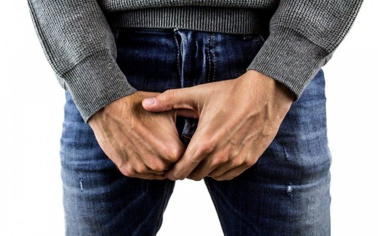 Covid-19 pode diminuir tamanho do pênis, diz estudo