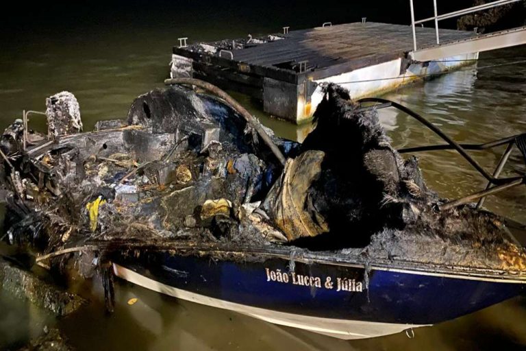Fogo no barquinho: morador de Búzios é preso após  queimar barco com 208 quilos de haxixe