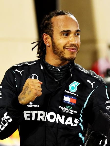Lewis Hamilton é diagnosticado com covid-19 e está fora do GP de Sakhir