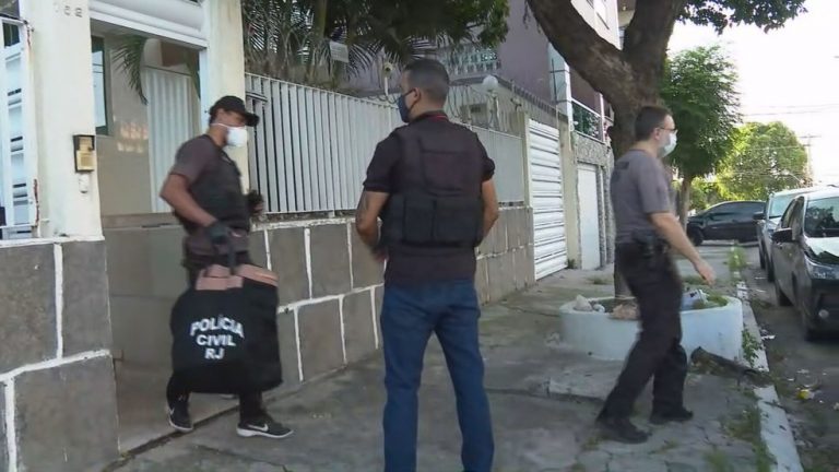 Polícia faz operação contra quadrilha que extorquia políticos