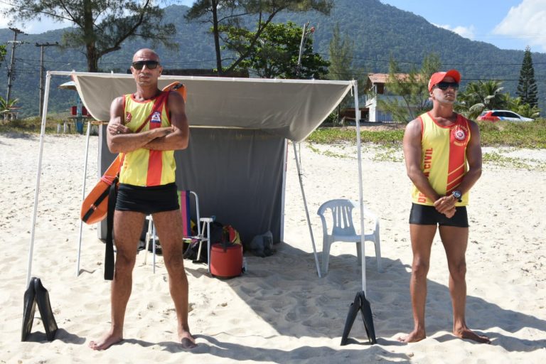 Maricá inaugura tendas guarda-vidas na Praia de Jaconé e na Lagoa do Boqueirão