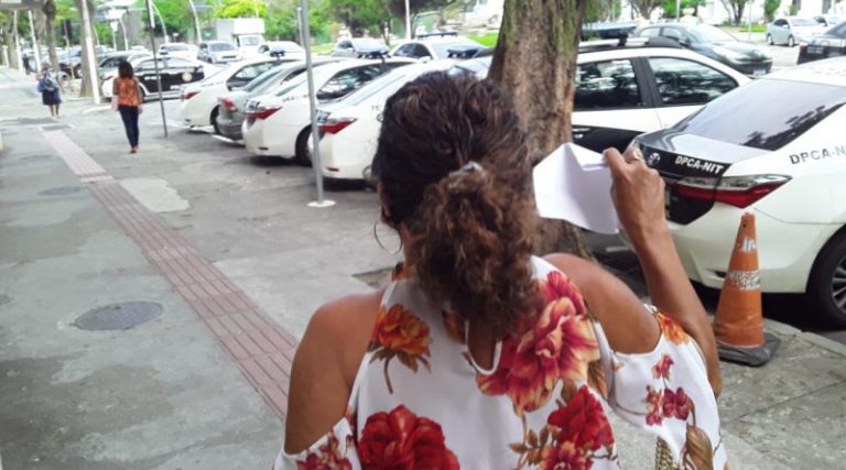 Técnica de enfermagem que aplicou ‘vacina de vento’ em idoso é demitida em Niterói
