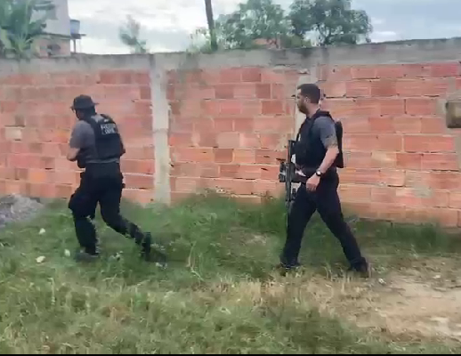 Vídeos mostram ação policial contra narcomilícia em SG: 1 morto e 17 presos