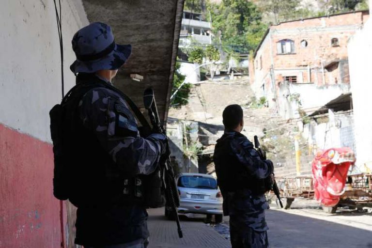 PM quer sufocar tráfico em Niterói com 3ª fase da ocupação no Viradouro
