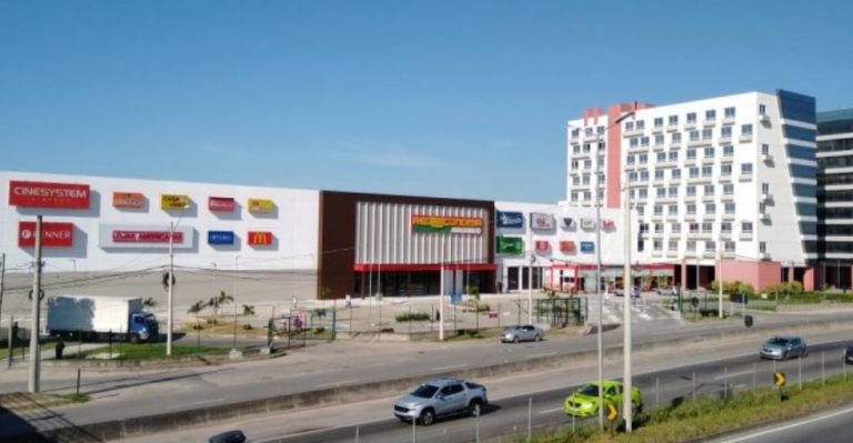 Itaboraí entra em bandeira roxa com bancos e shoppings fechados