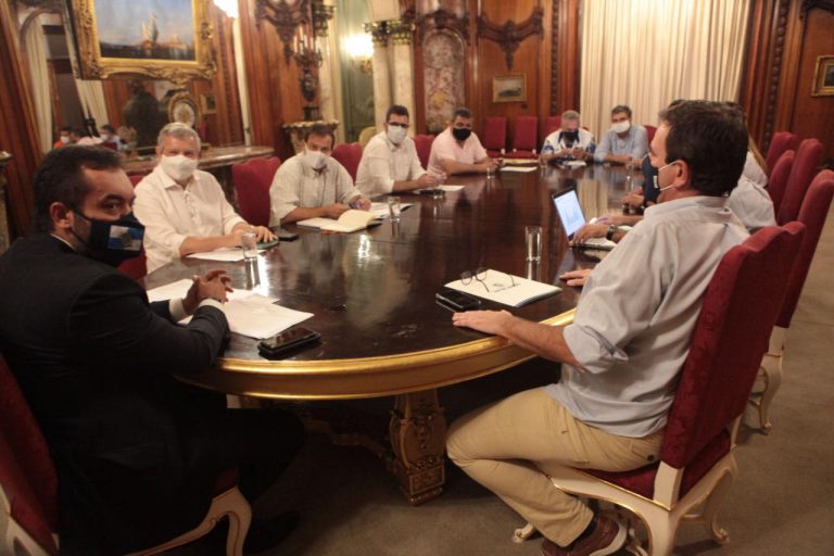Governador se reúne neste domingo com prefeitos de Niterói e do Rio para discutir medidas contra pandemia