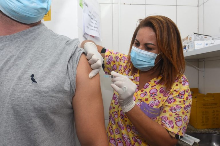 Maricá recebe novo lote de vacinas contra Covid-19