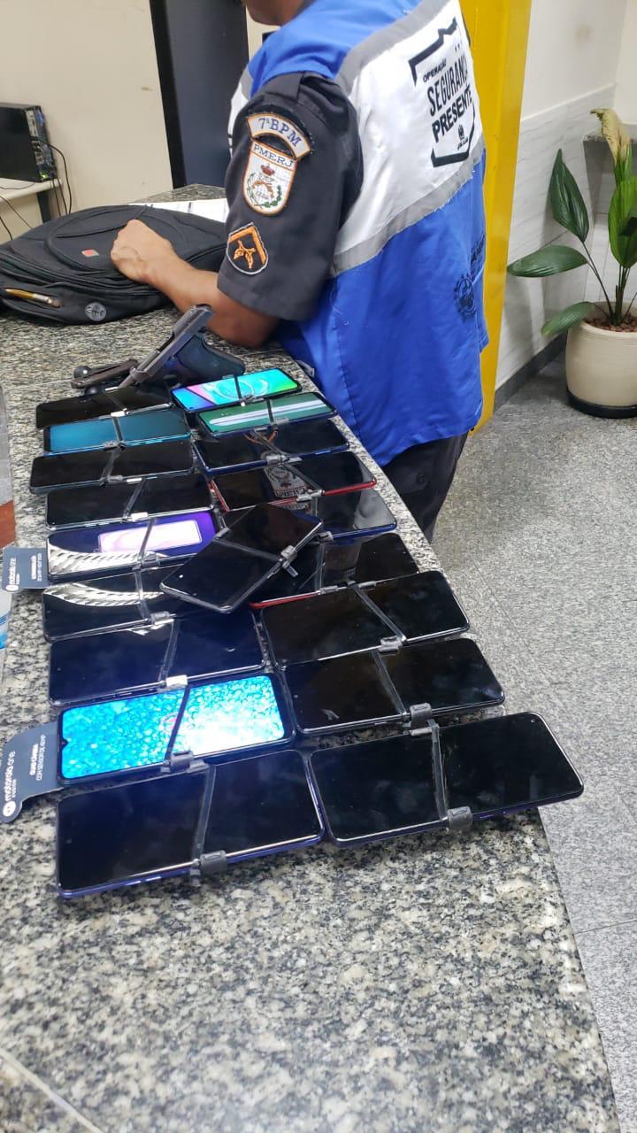 Homem é preso após roubar celulares em loja no Centro de São Gonçalo