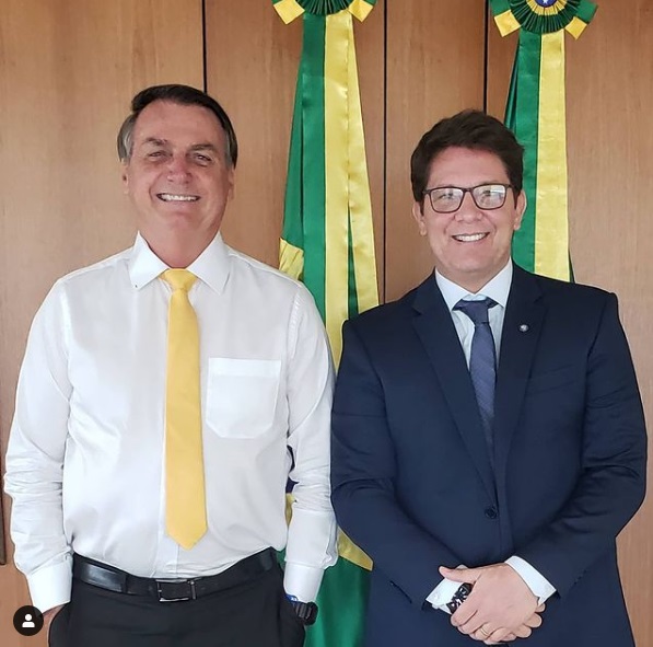 Autoridade numa fria: Secretário de Cultura de Bolsonaro derrapa no Português e internet detona