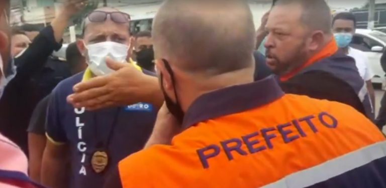 Barraco entre autoridades: Prefeito de Itaboraí barra operação do Detro contra vans irregulares