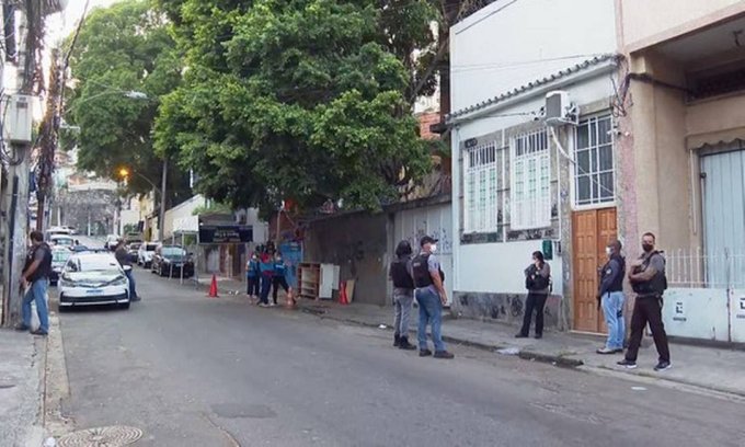 Operação mira ligação de traficantes de Niterói com empresa de telefonia e casas de prostituição