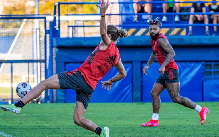 Flamengo inicia caminhada na Libertadores 2021, e Léo Moura estreia como comentarista na TV