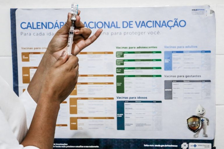 Itaboraí recebe remessa de vacinas contra Covid-19 e Influenza