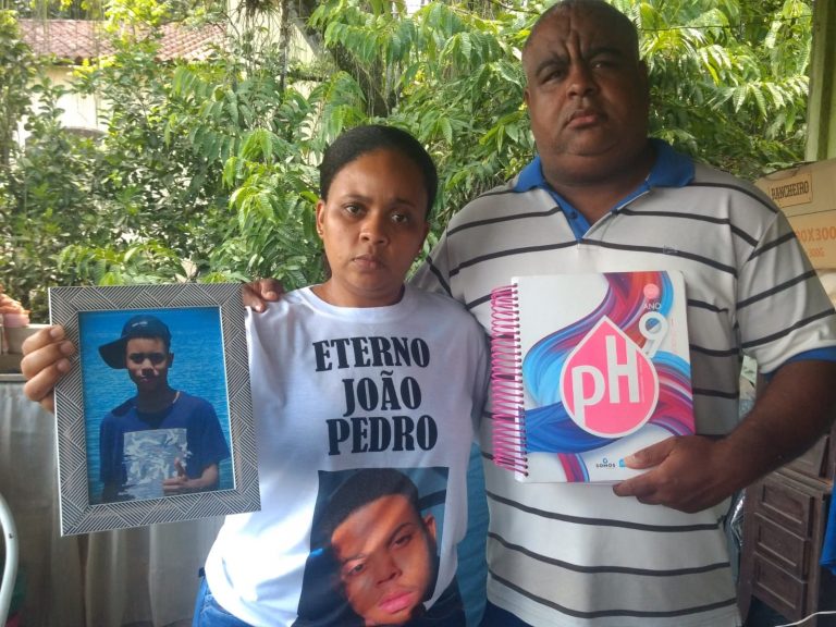 ‘Não estamos vivendo, mas sobrevivendo’, diz pai de João Pedro, morto há quase 1 ano em SG