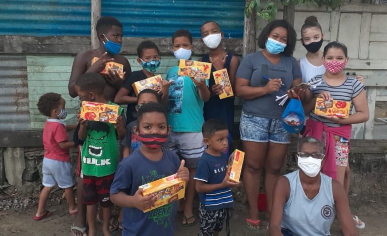 Comunidades carentes de São Gonçalo recebem ajuda humanitária