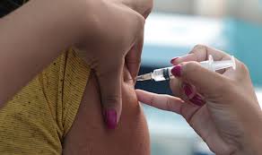 Segunda dose da vacina CoronaVac é suspensa em São Gonçalo